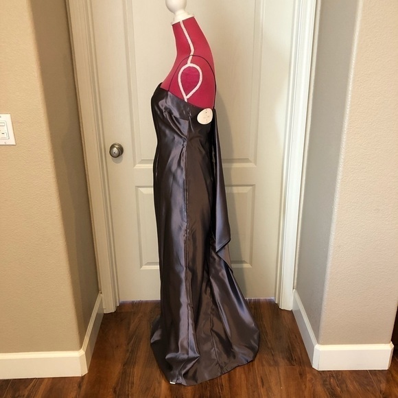 Wtoo Back Pleat Spaghetti Strap Purple Gown Dress - Picture 3 of 9